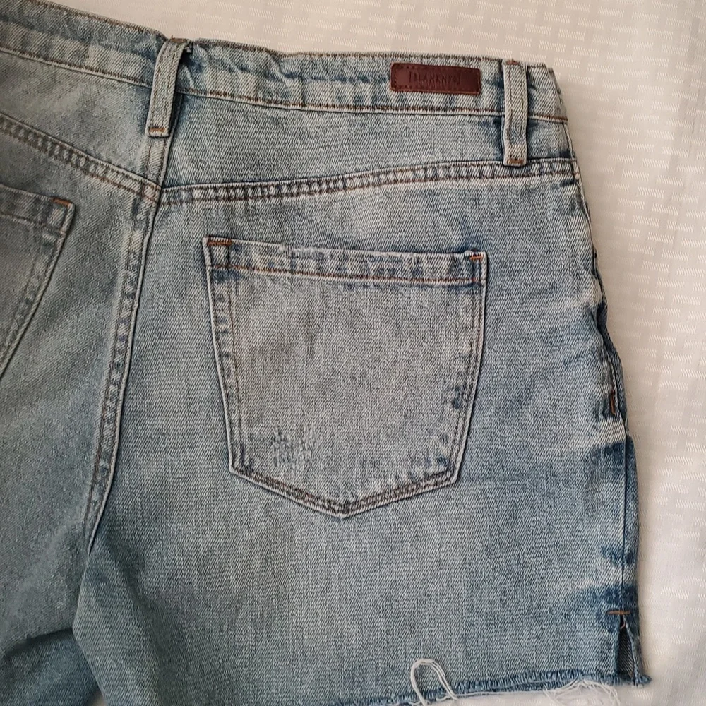 Blank NYC Bahama Mama jean short size 30 - Picture 10 of 14